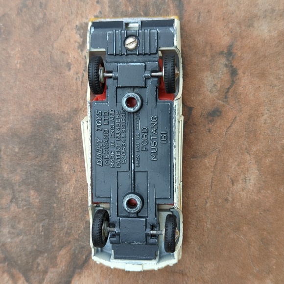 DINKY FORD MUSTANG 161 FASTBACK CAR DIE CAST METAL TOY - Picture 6 of 6